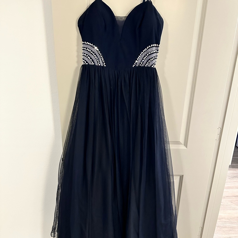 Elegant Navy Blue Evening Gown with Beaded Accents
